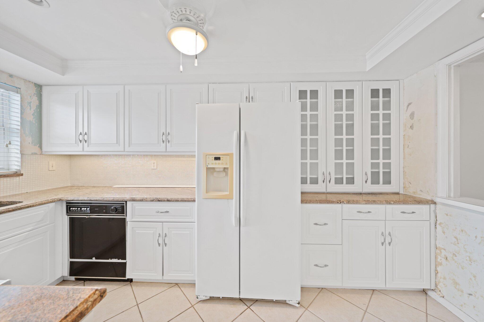 700 NE Harbour Terrace 230