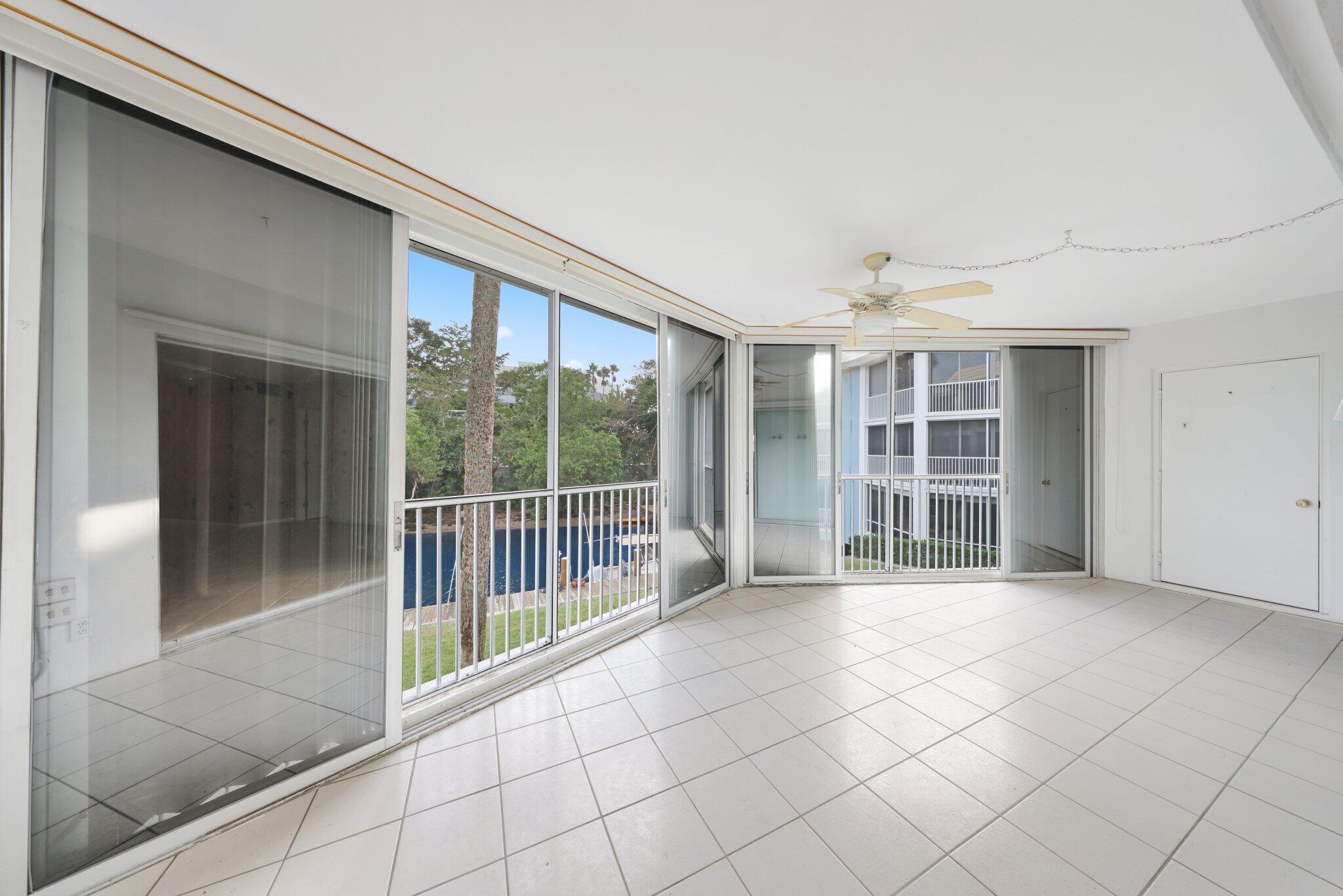 700 NE Harbour Terrace 230