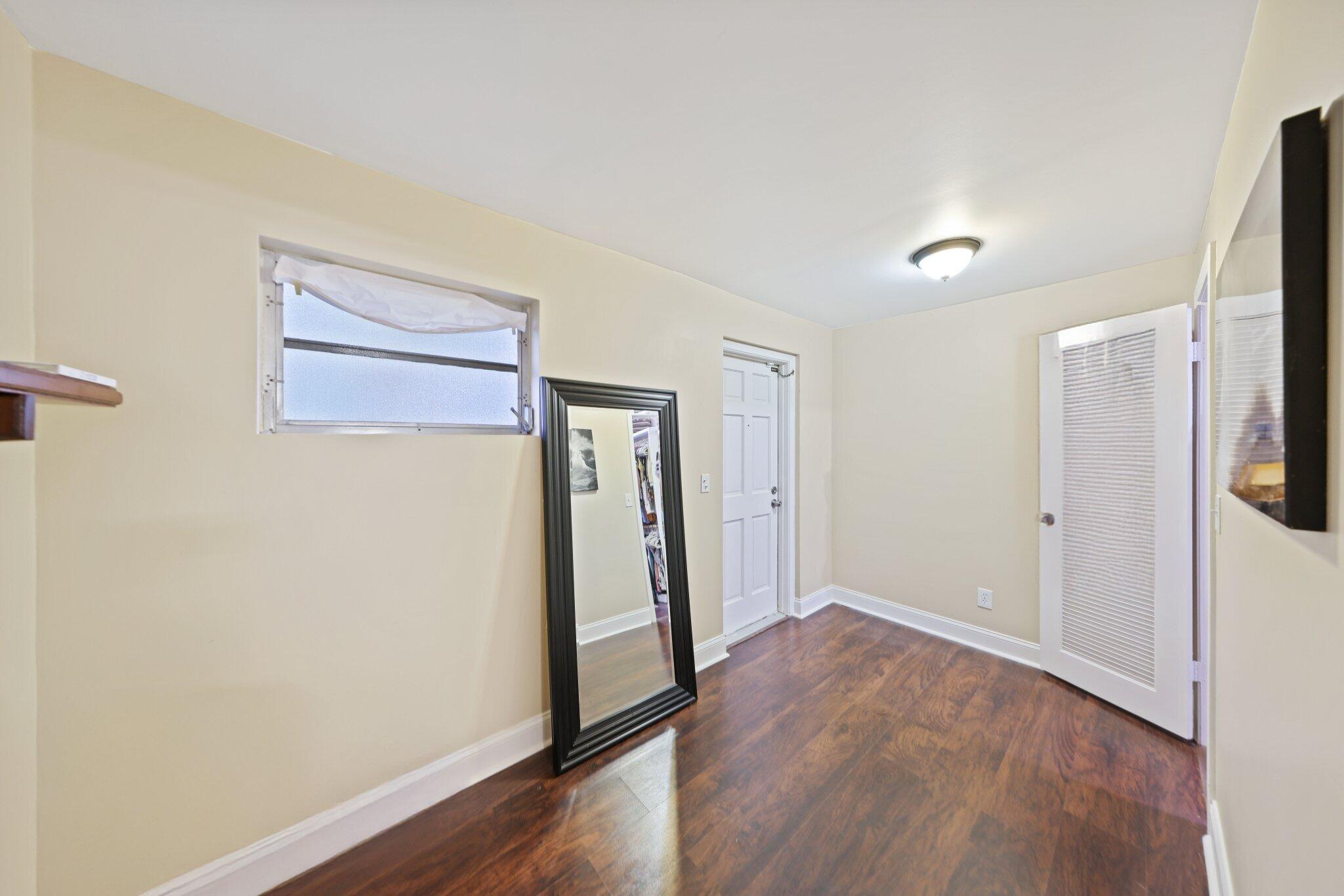 2905 SE 1st Court