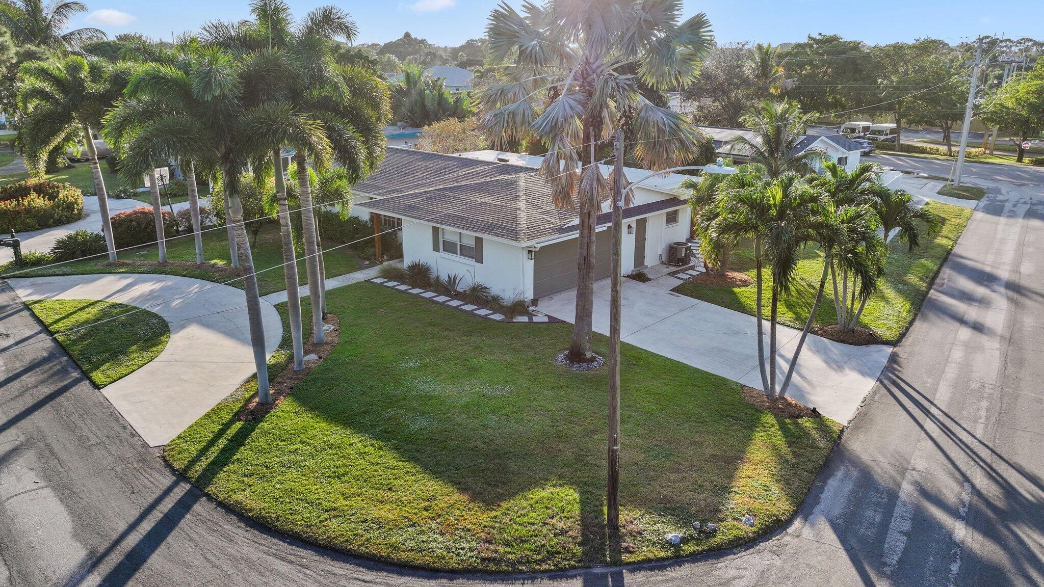2905 SE 1st Court