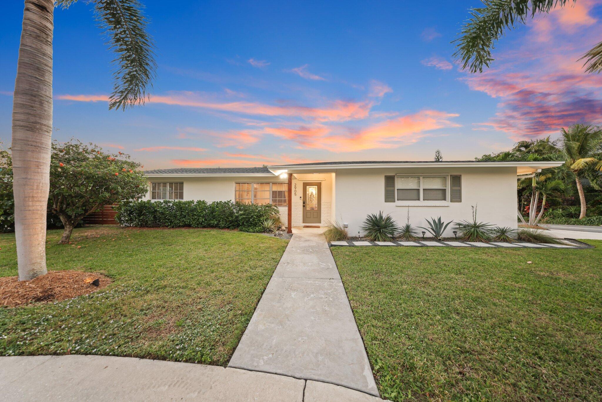 2905 SE 1st Court