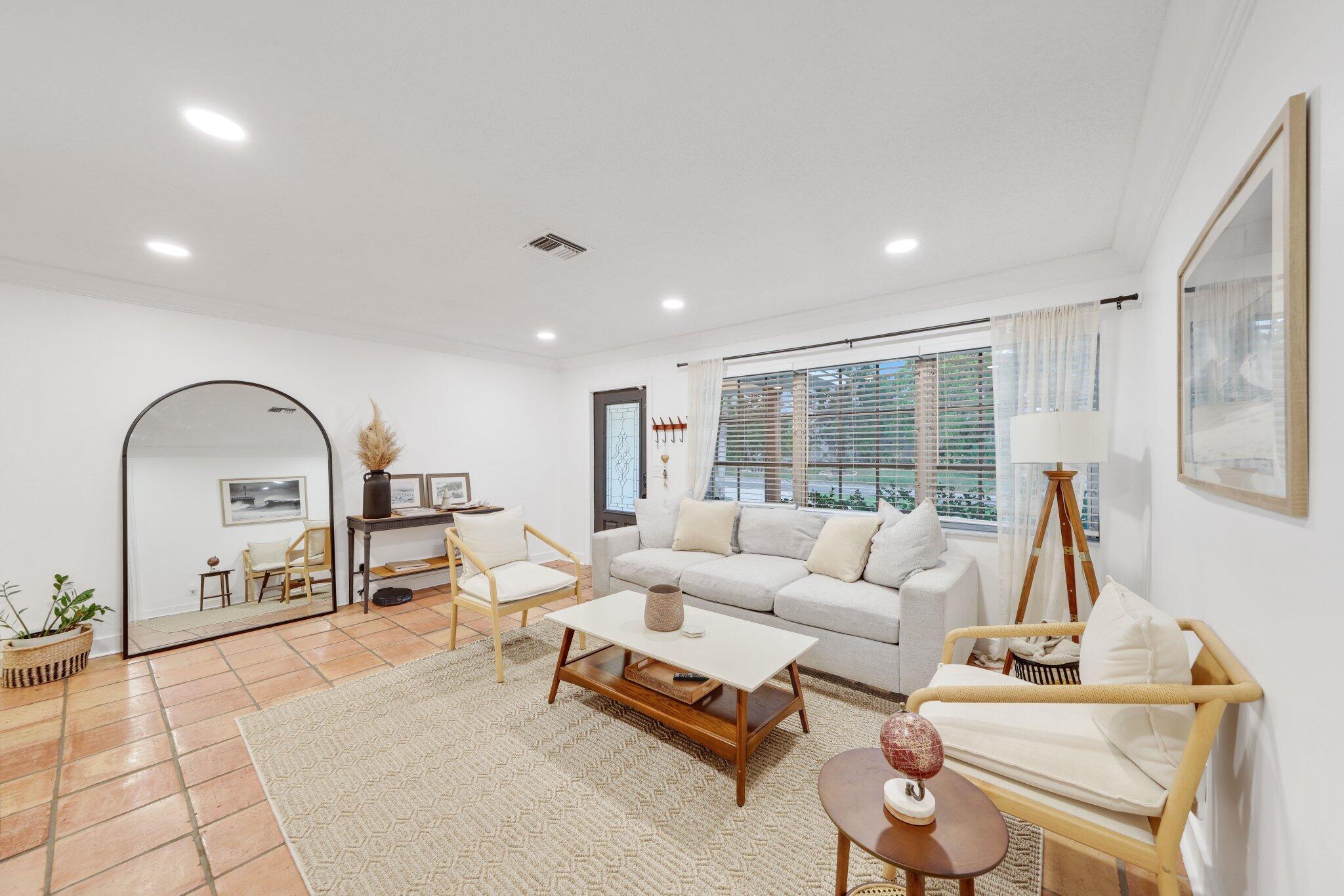 2905 SE 1st Court