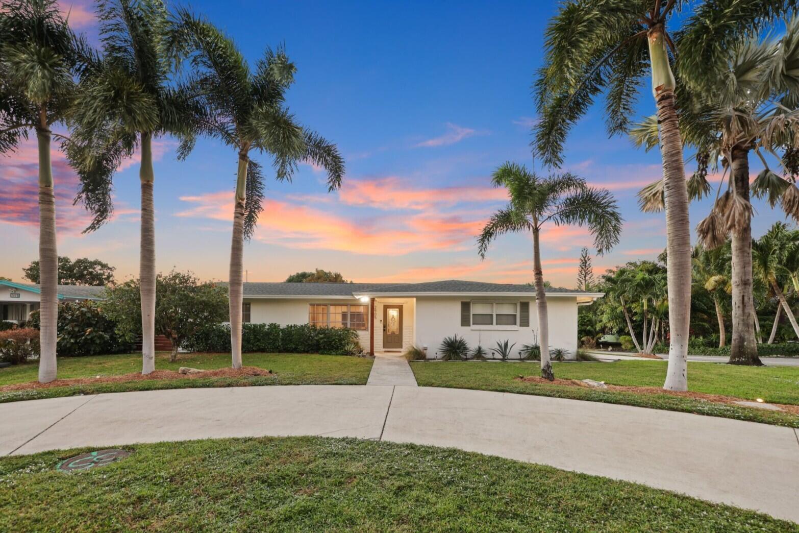 2905 SE 1st Court