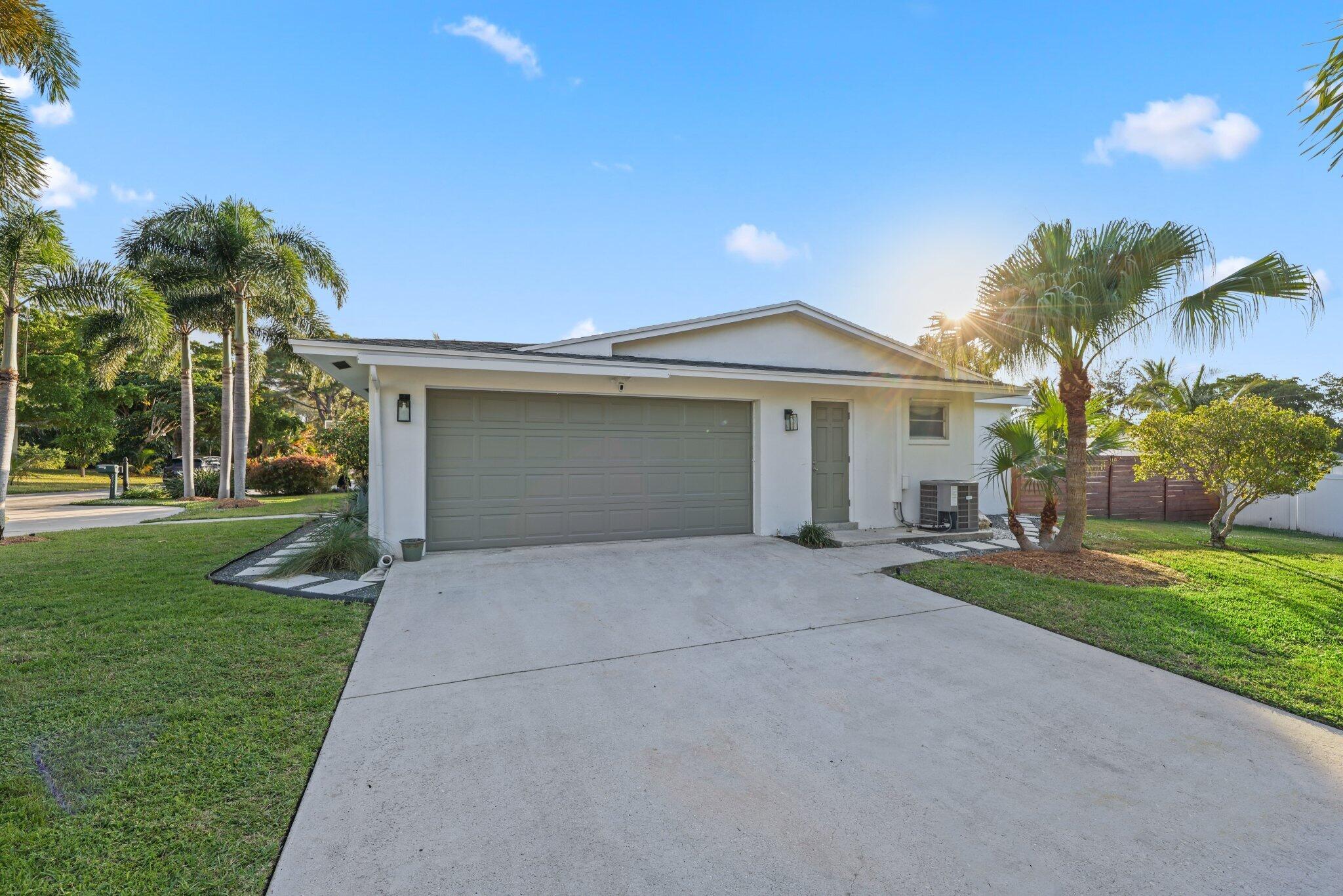 2905 SE 1st Court