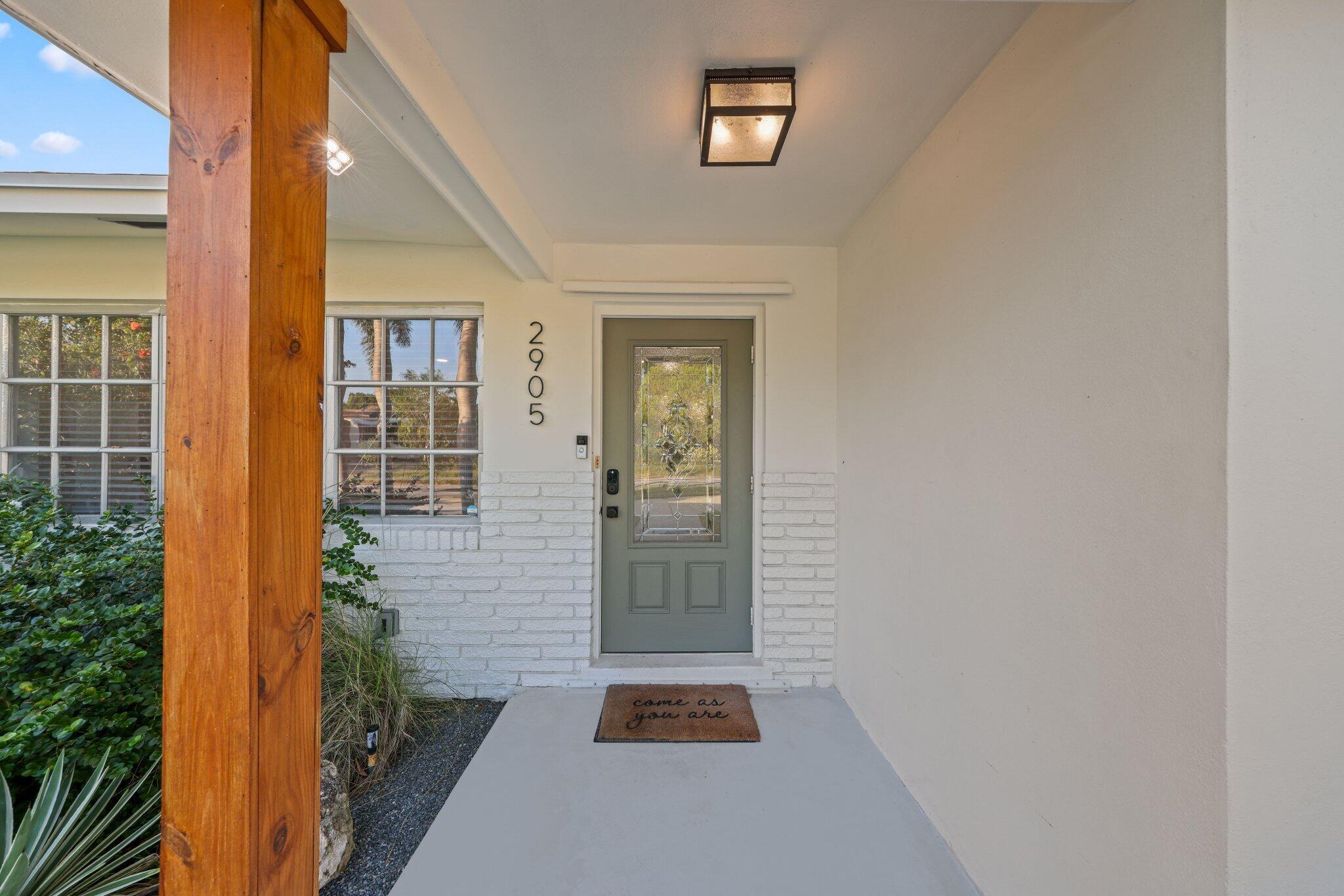 2905 SE 1st Court