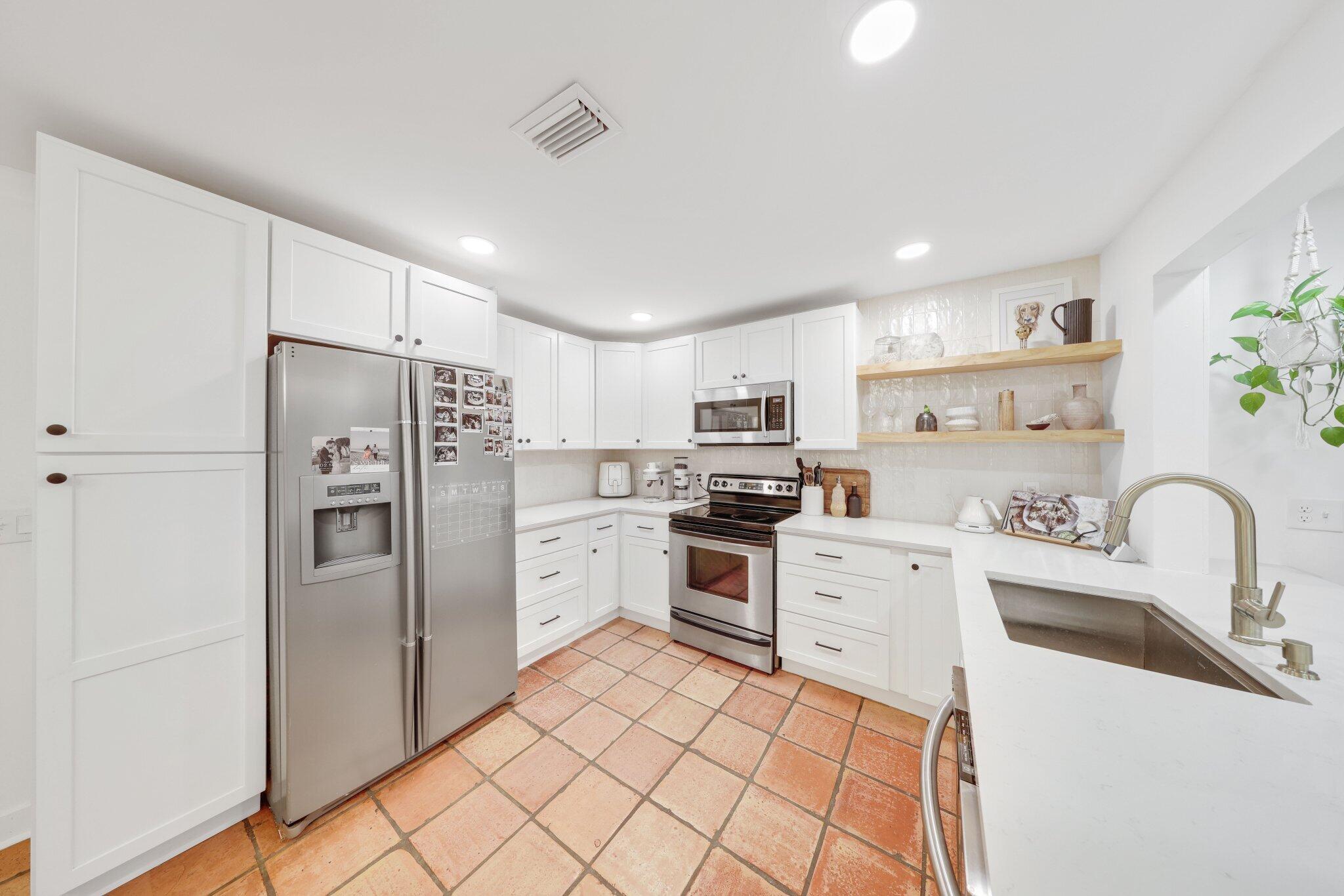 2905 SE 1st Court