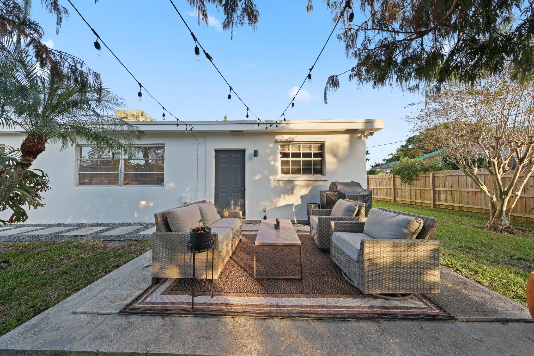2905 SE 1st Court