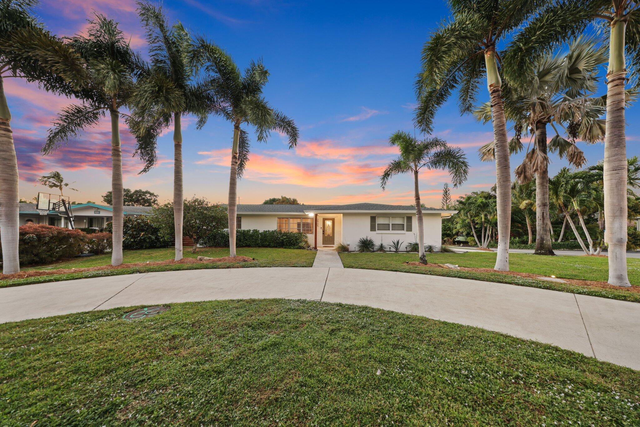 2905 SE 1st Court