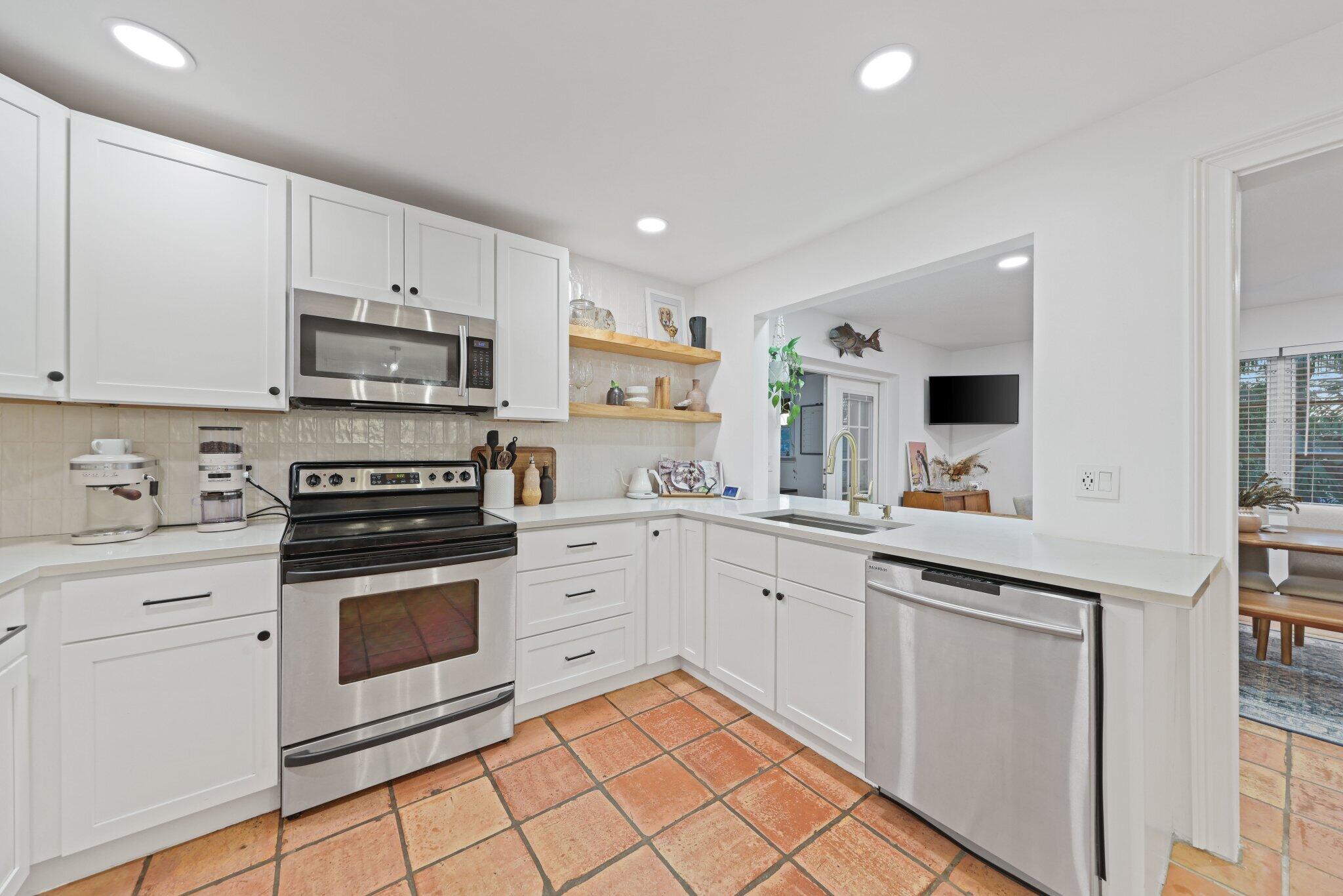 2905 SE 1st Court