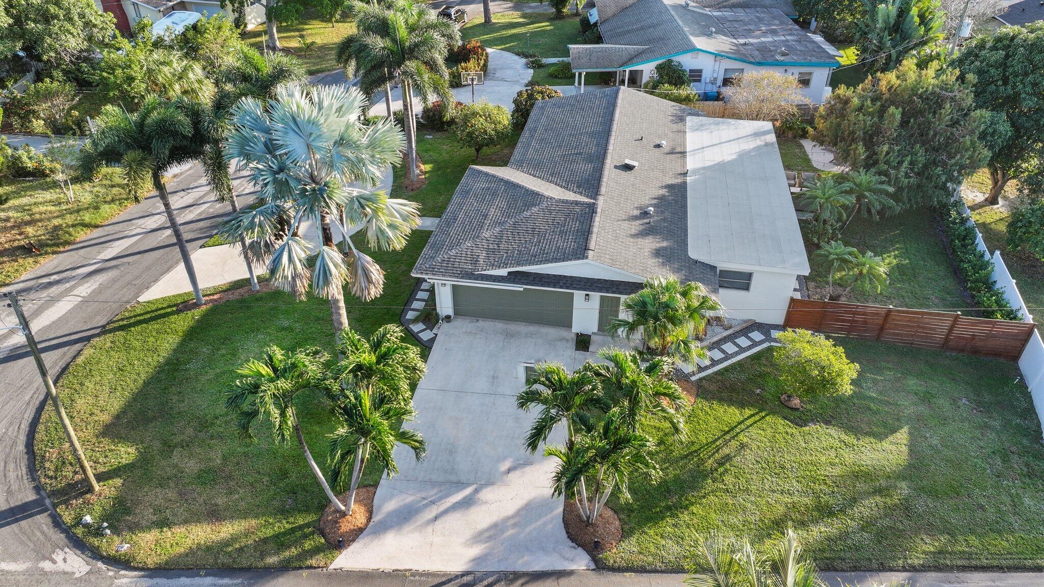 2905 SE 1st Court
