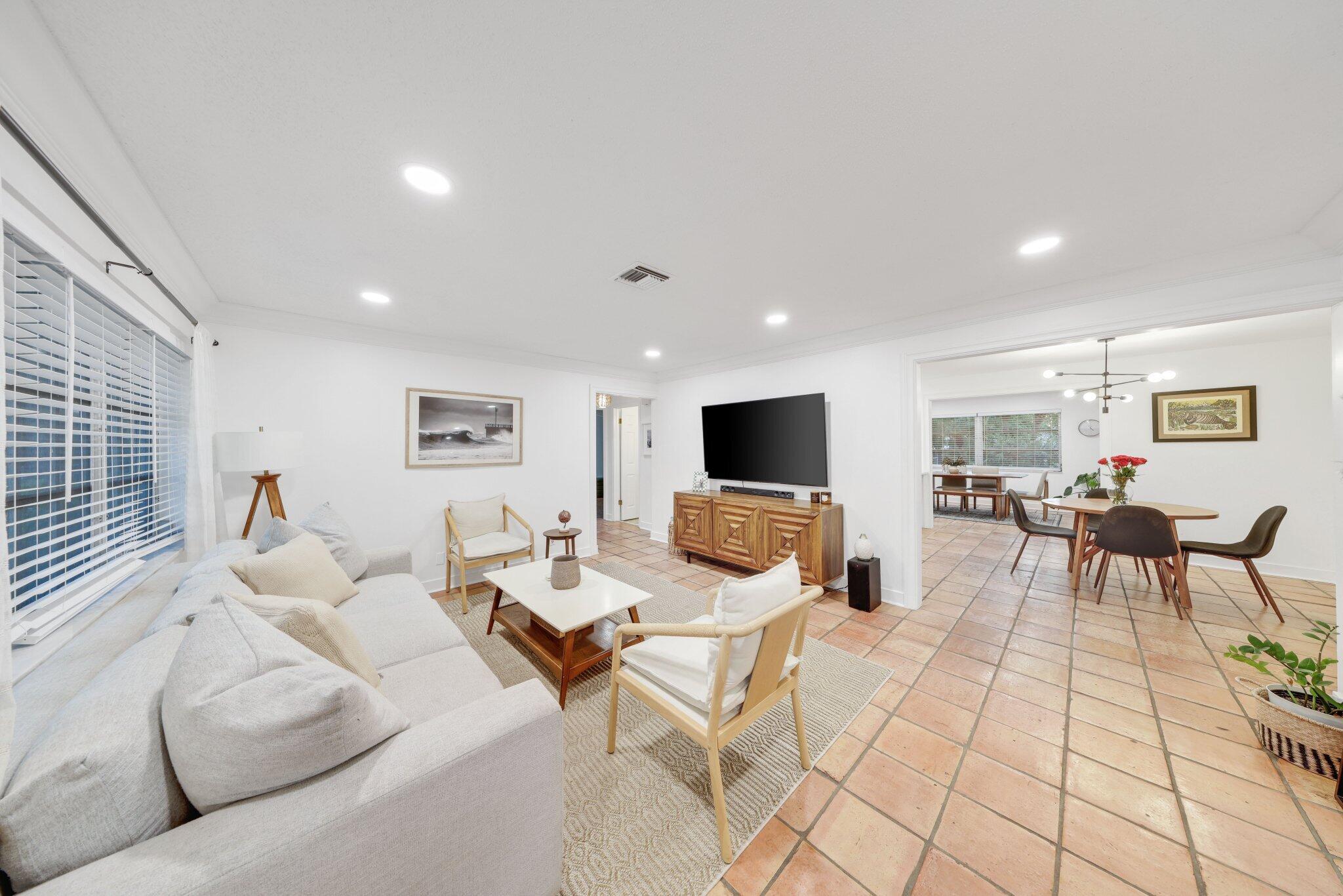 2905 SE 1st Court