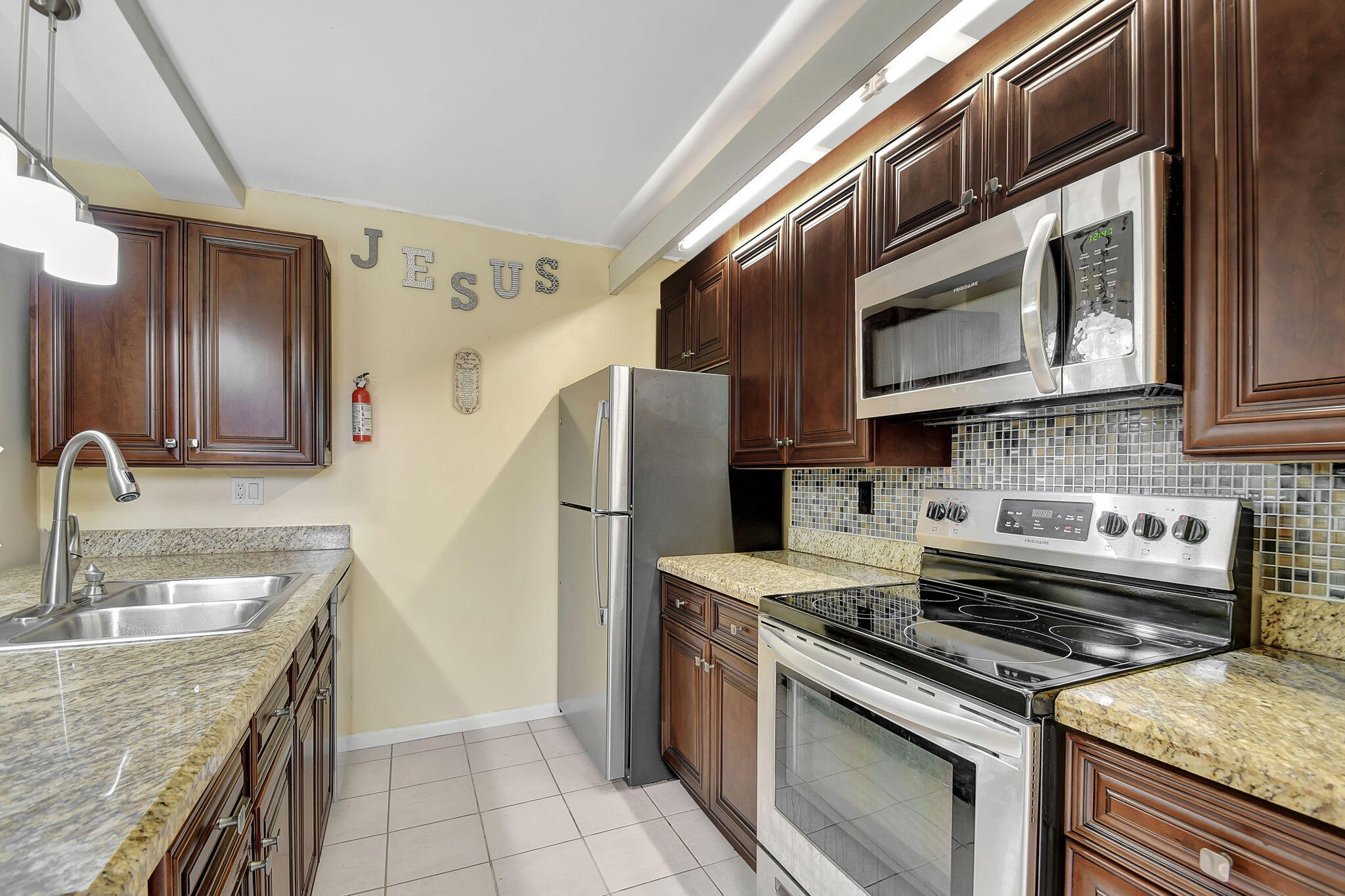 325 Live Oak Lane