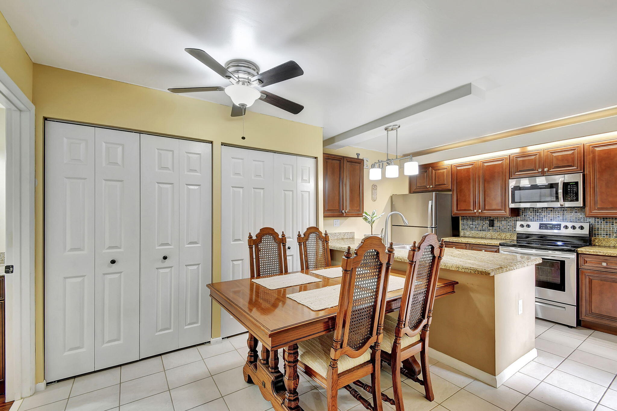 325 Live Oak Lane