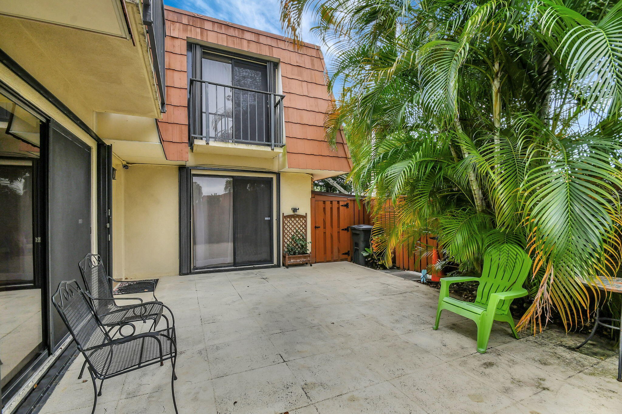 325 Live Oak Lane