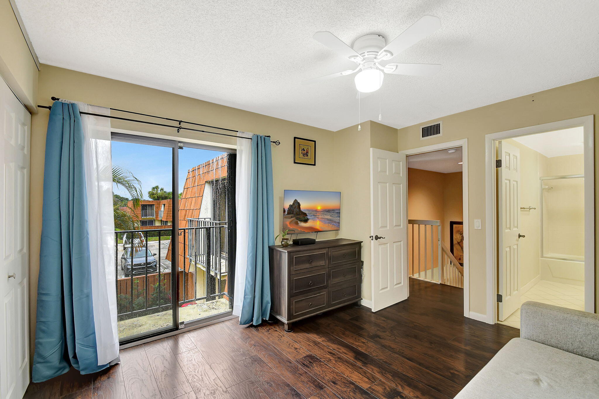325 Live Oak Lane