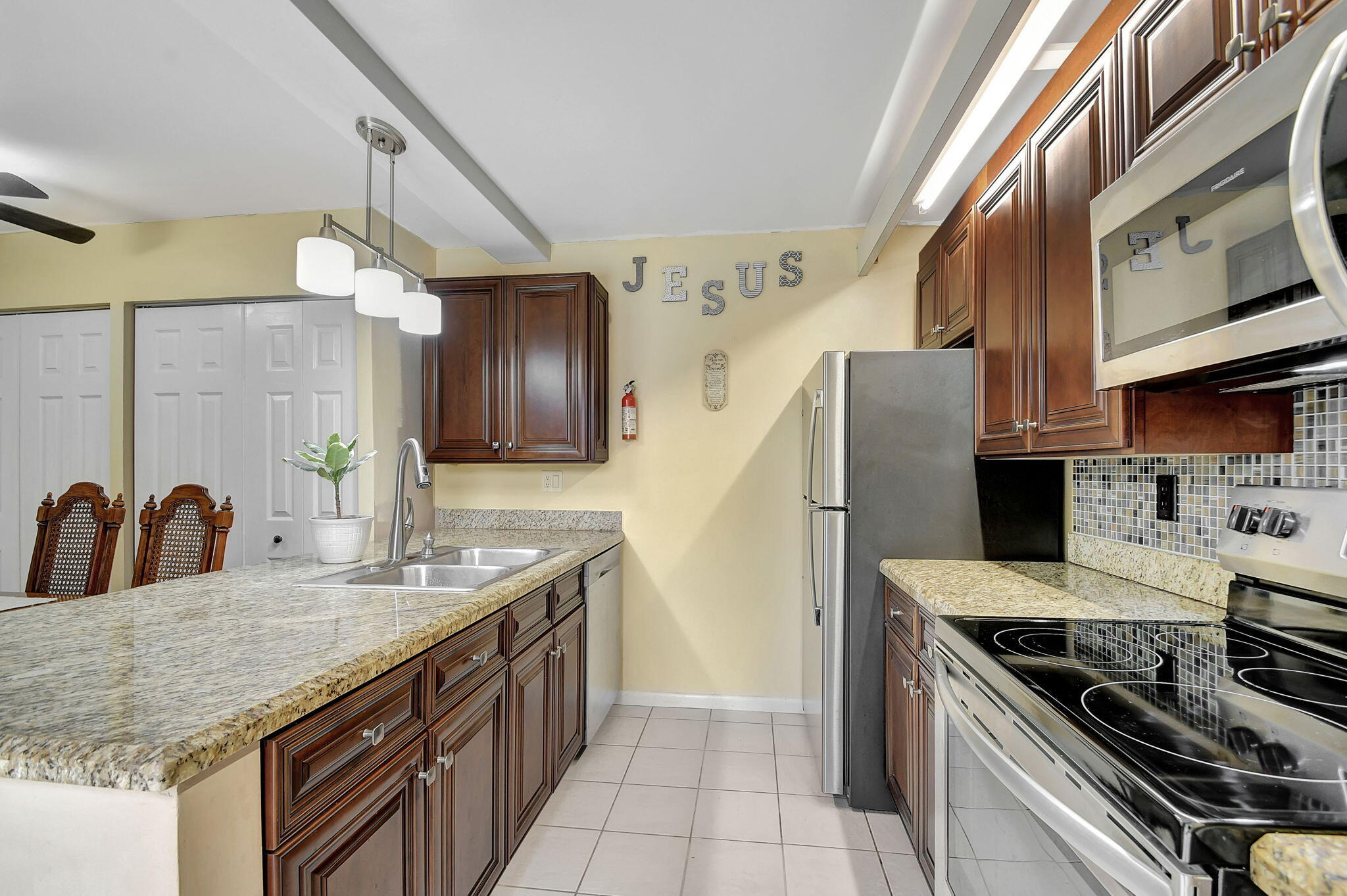 325 Live Oak Lane