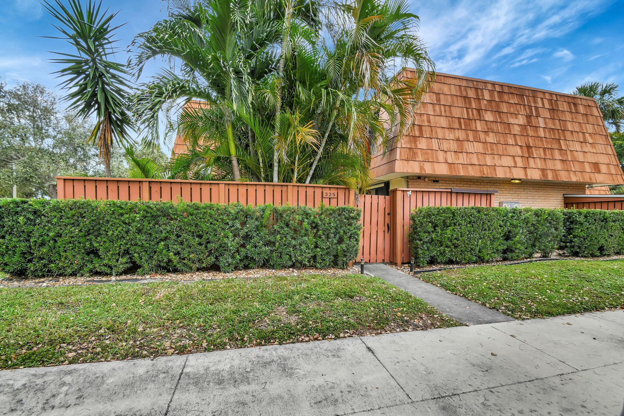 325 Live Oak Lane