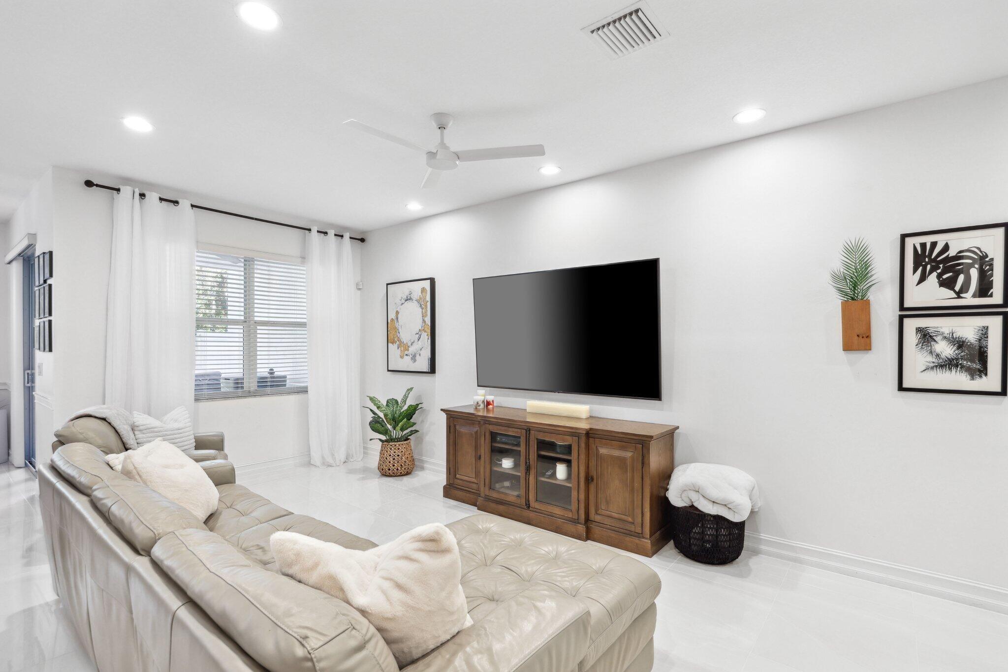 100 NW 69th Circle 24