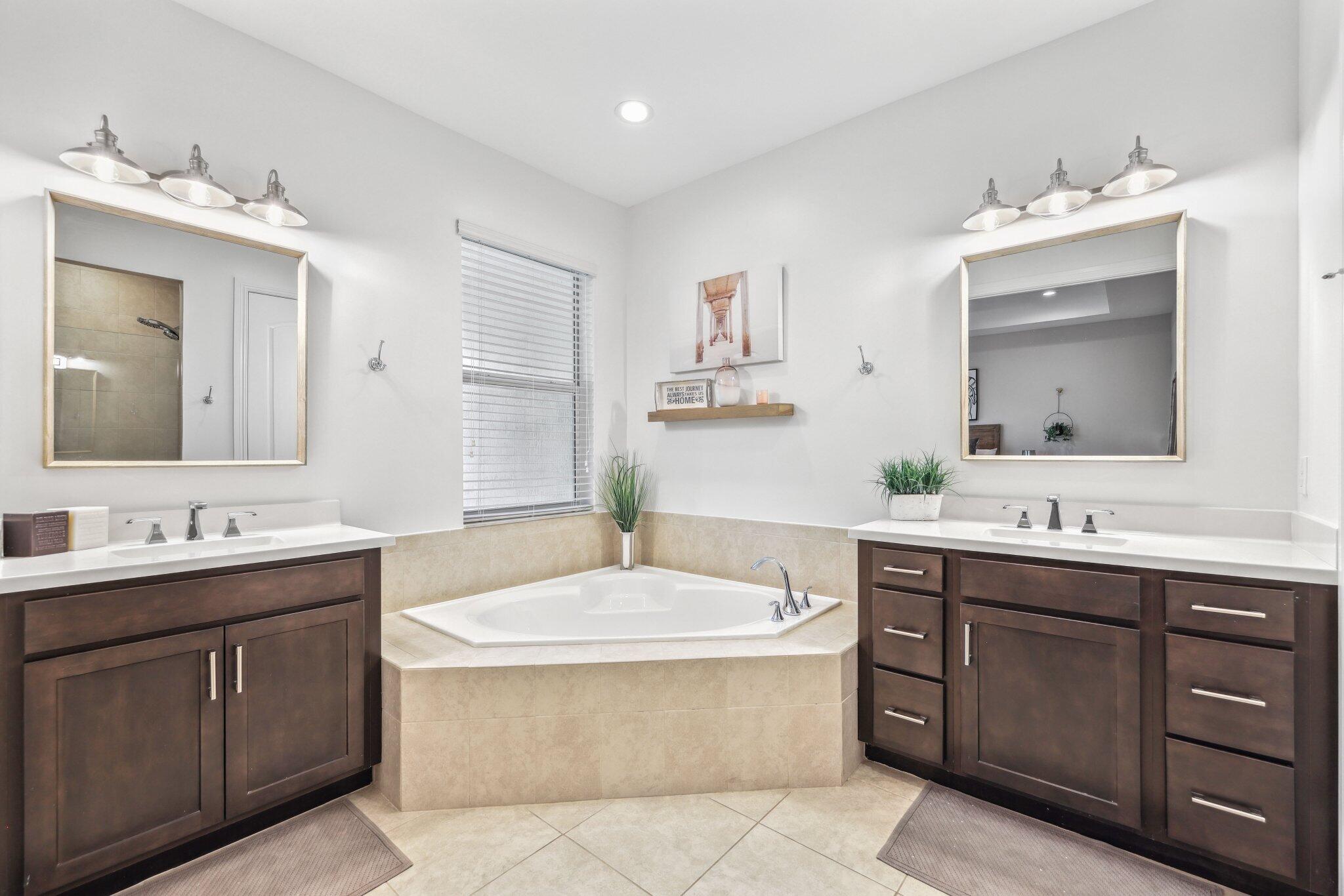 100 NW 69th Circle 24