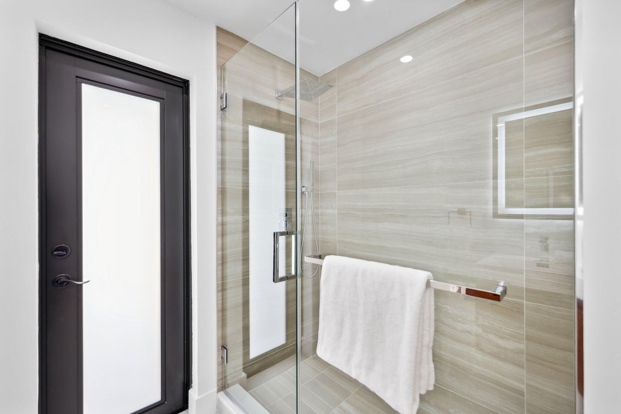 6794 Giralda Circle