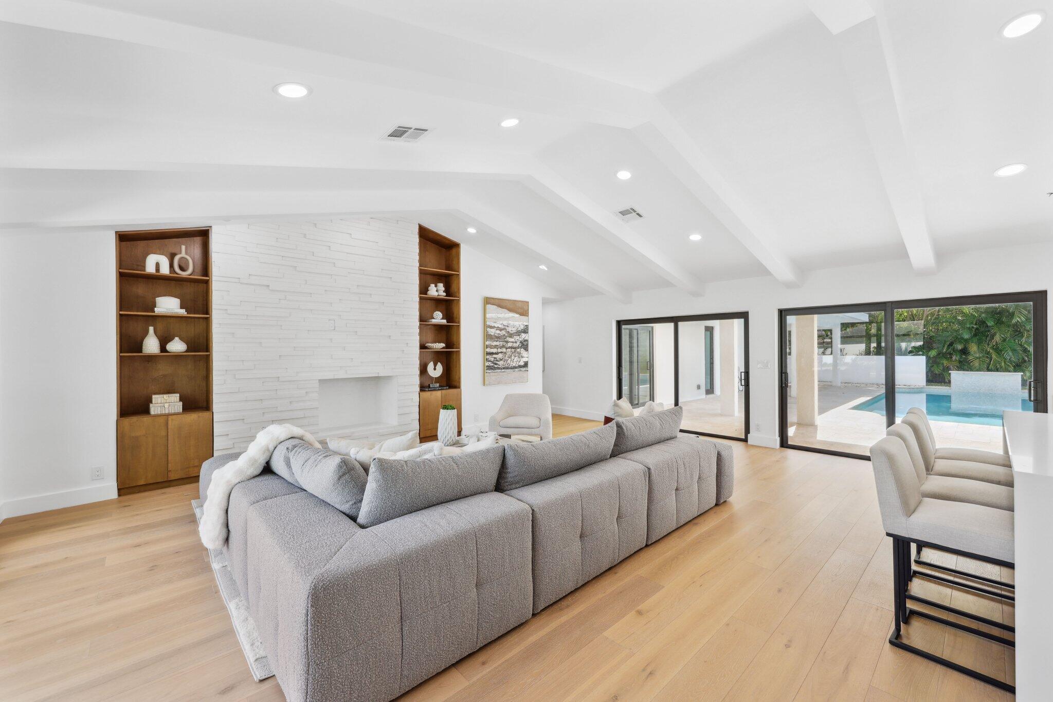 6794 Giralda Circle