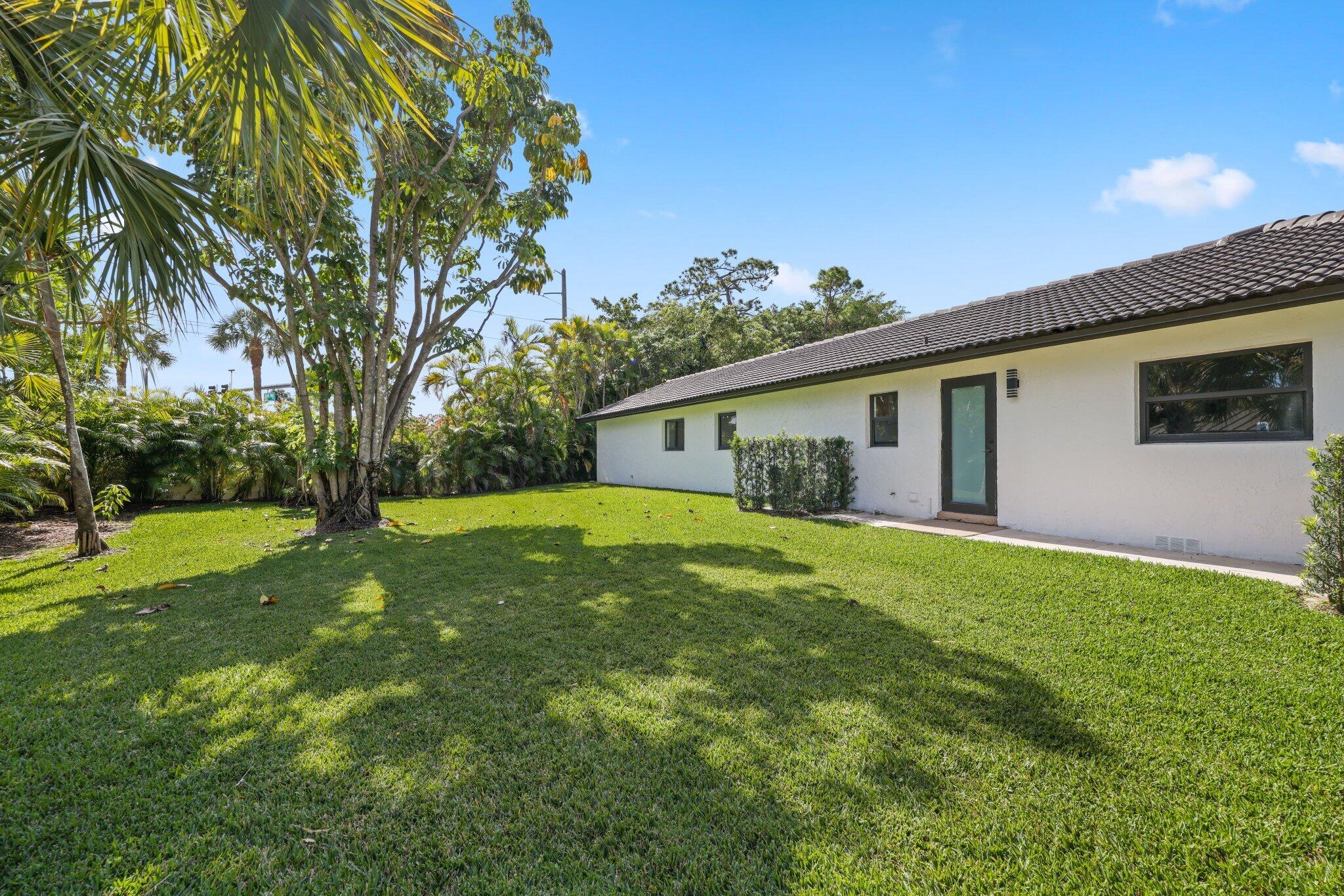 6794 Giralda Circle