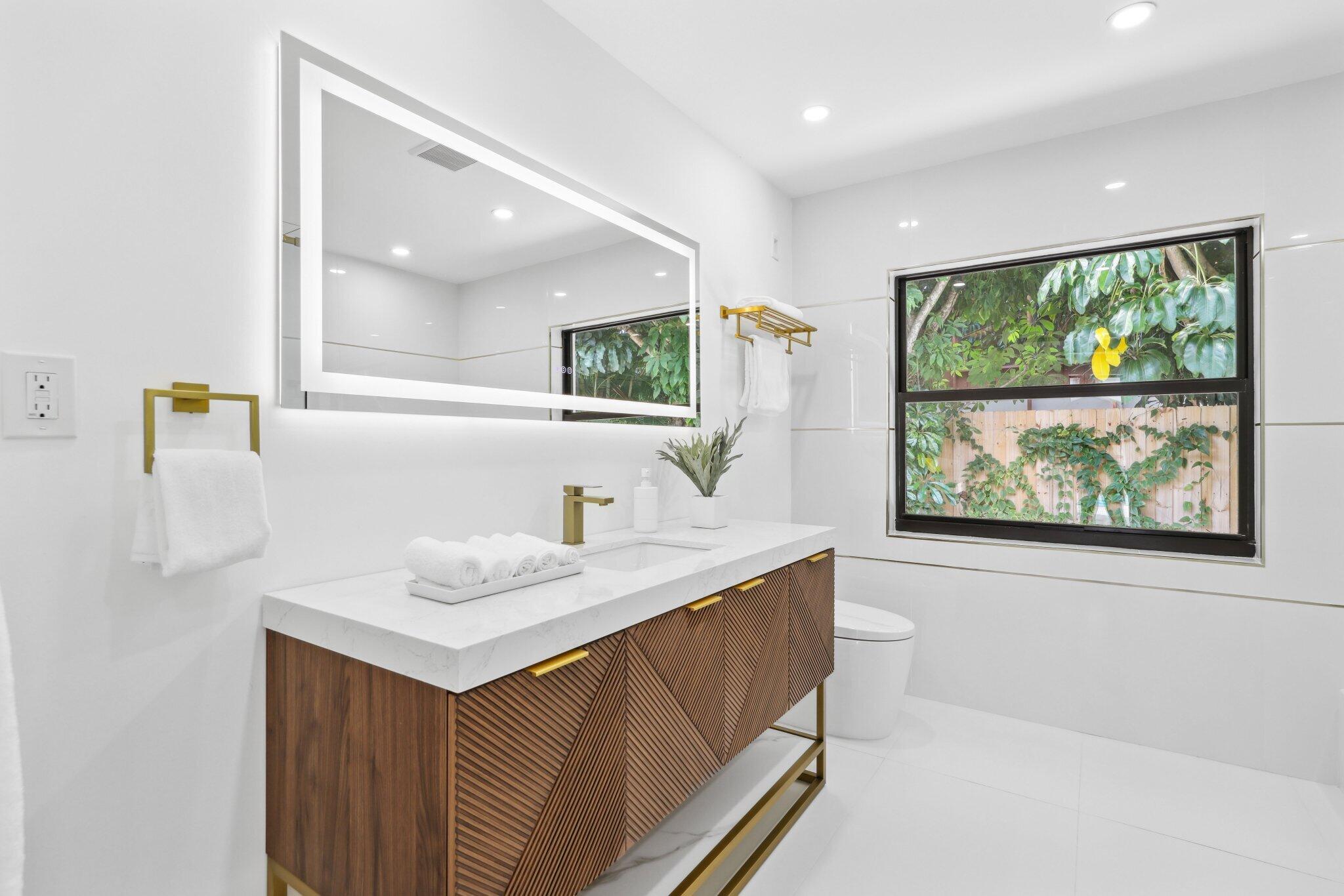 6794 Giralda Circle