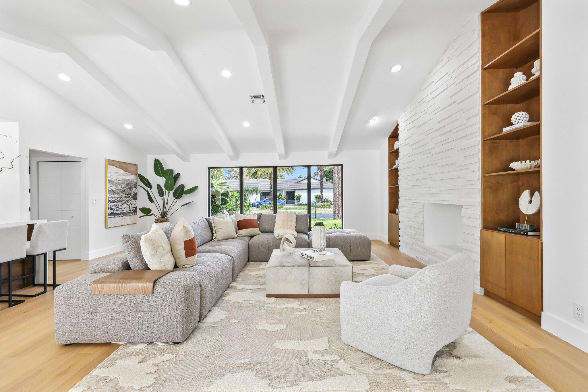 6794 Giralda Circle