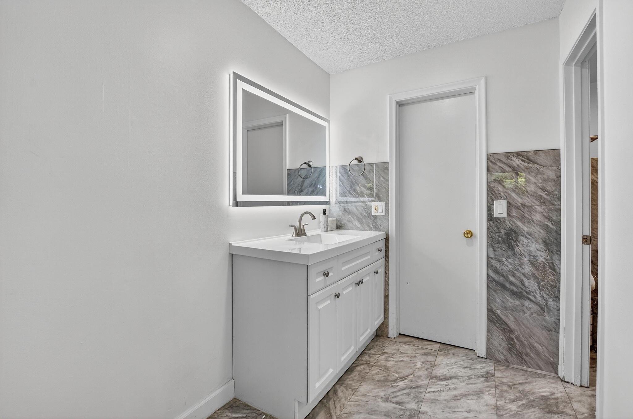 2510 Black Olive 104 Boulevard 104
