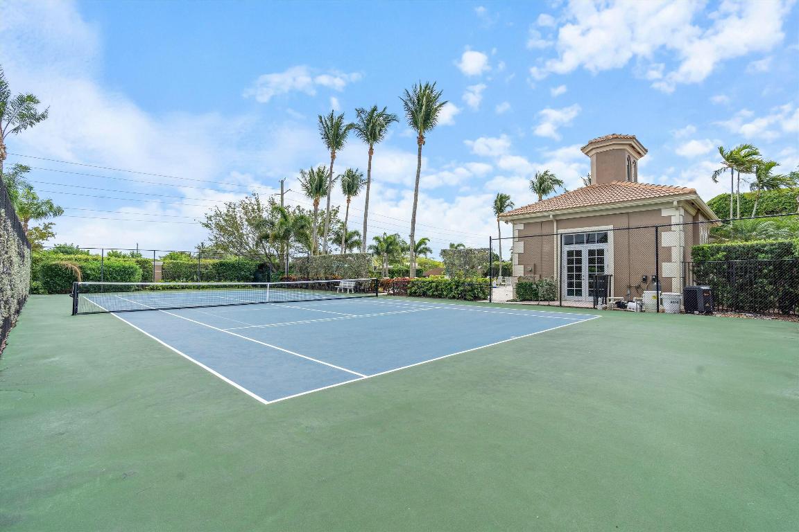 5551 Via De La Plata Circle