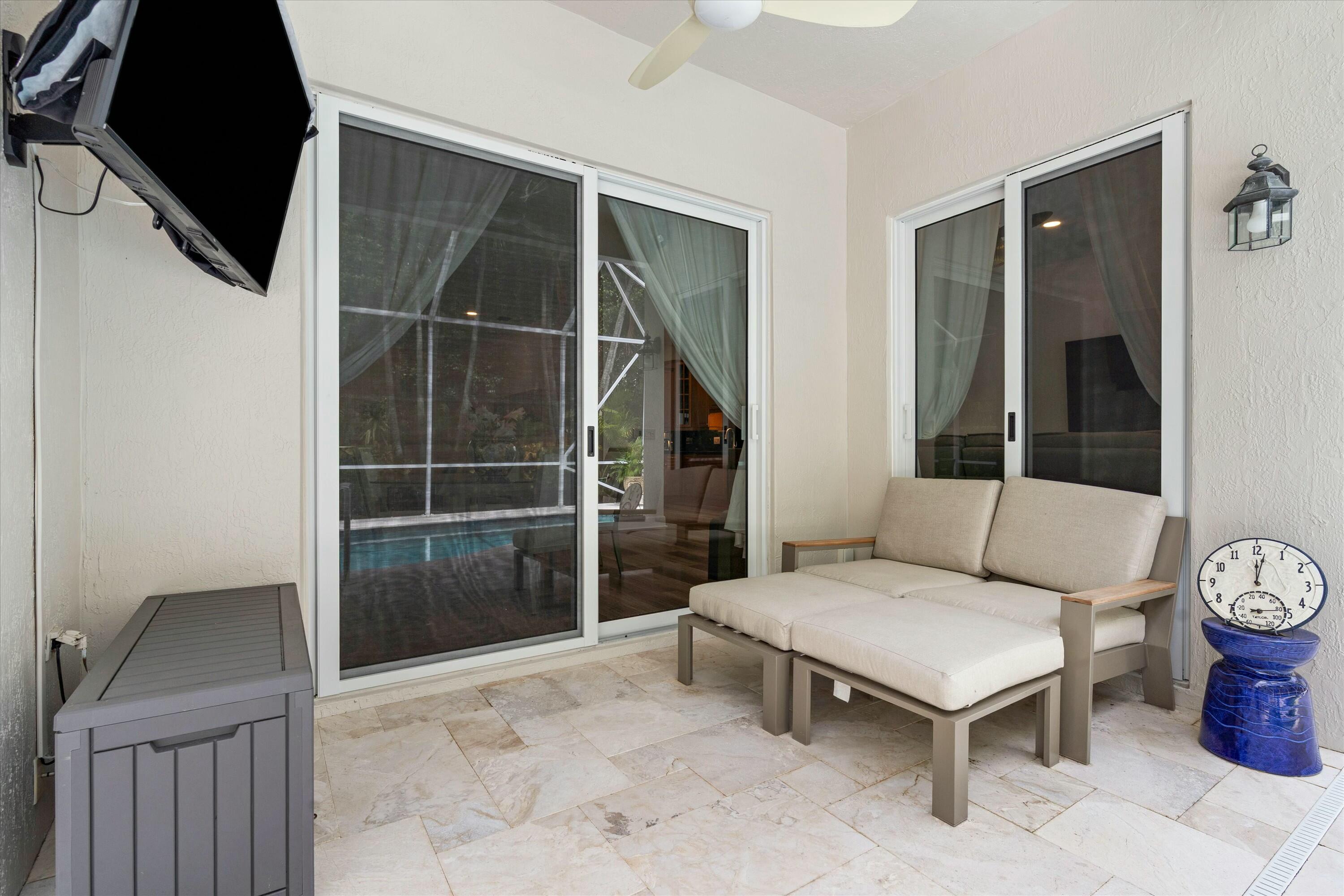 5551 Via De La Plata Circle