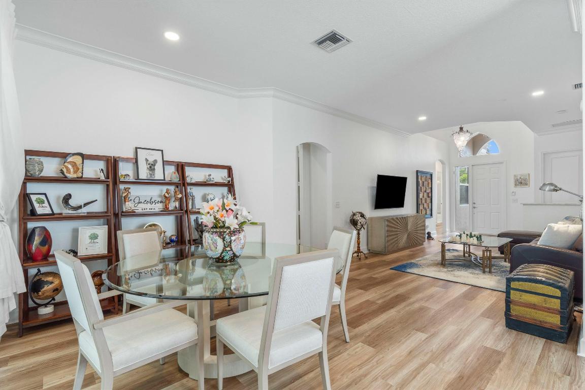 5551 Via De La Plata Circle