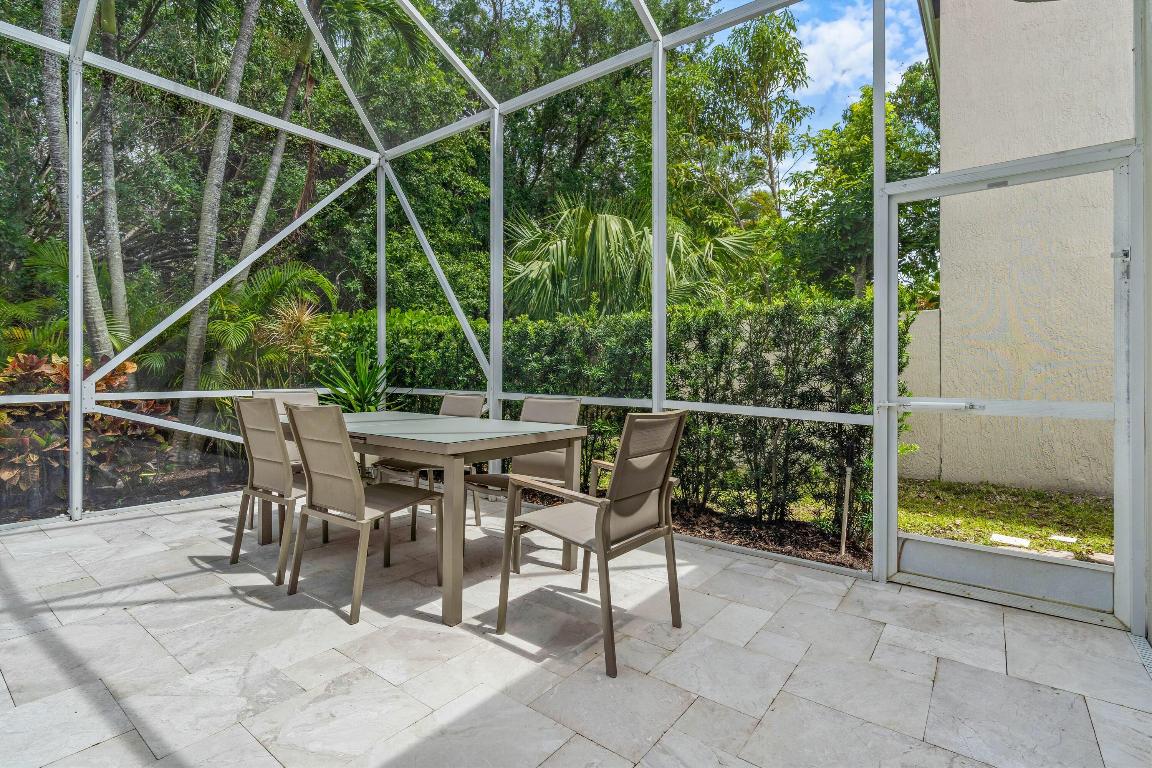 5551 Via De La Plata Circle