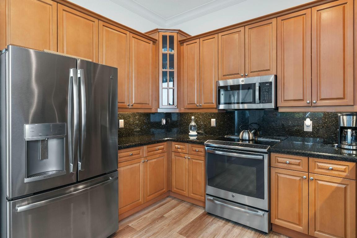 5551 Via De La Plata Circle