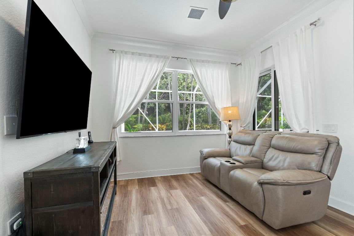 5551 Via De La Plata Circle