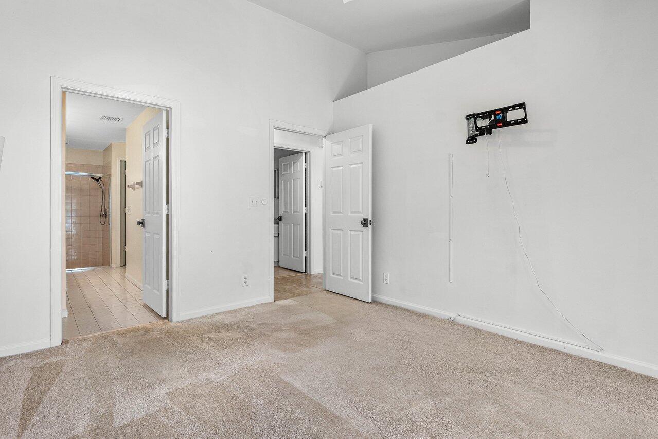 3803 S Lancewood Place