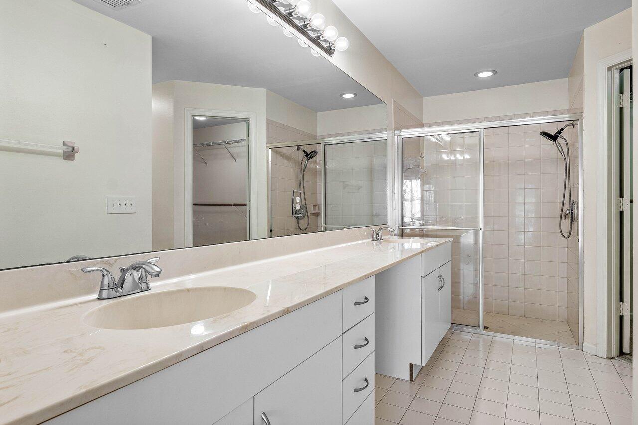 3803 S Lancewood Place