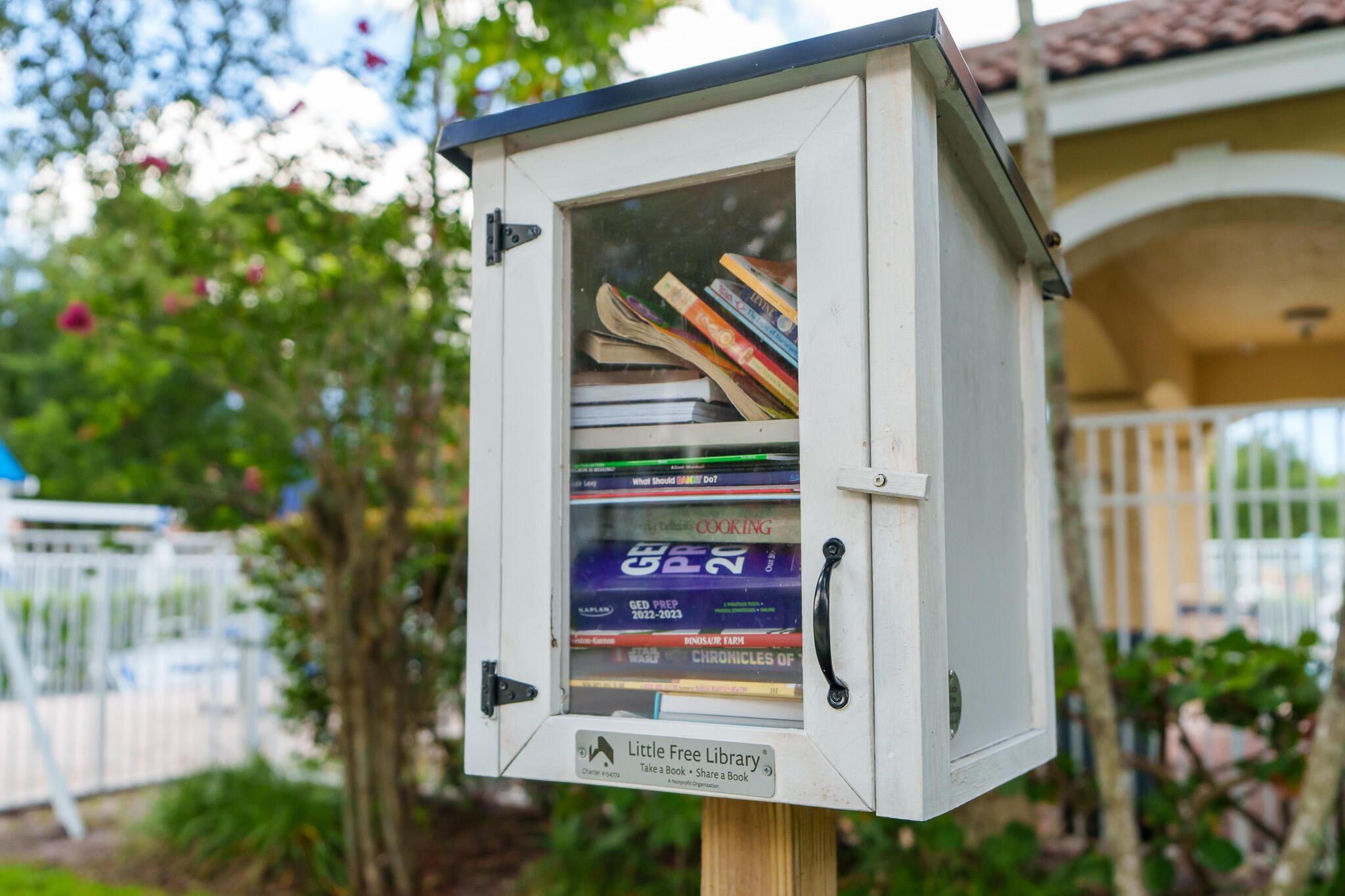 3803 S Lancewood Place