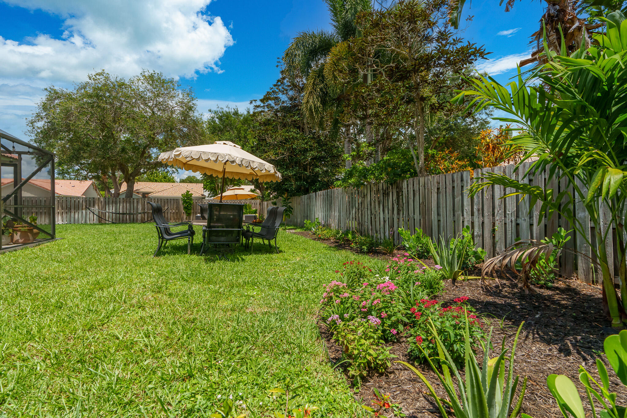 3803 S Lancewood Place