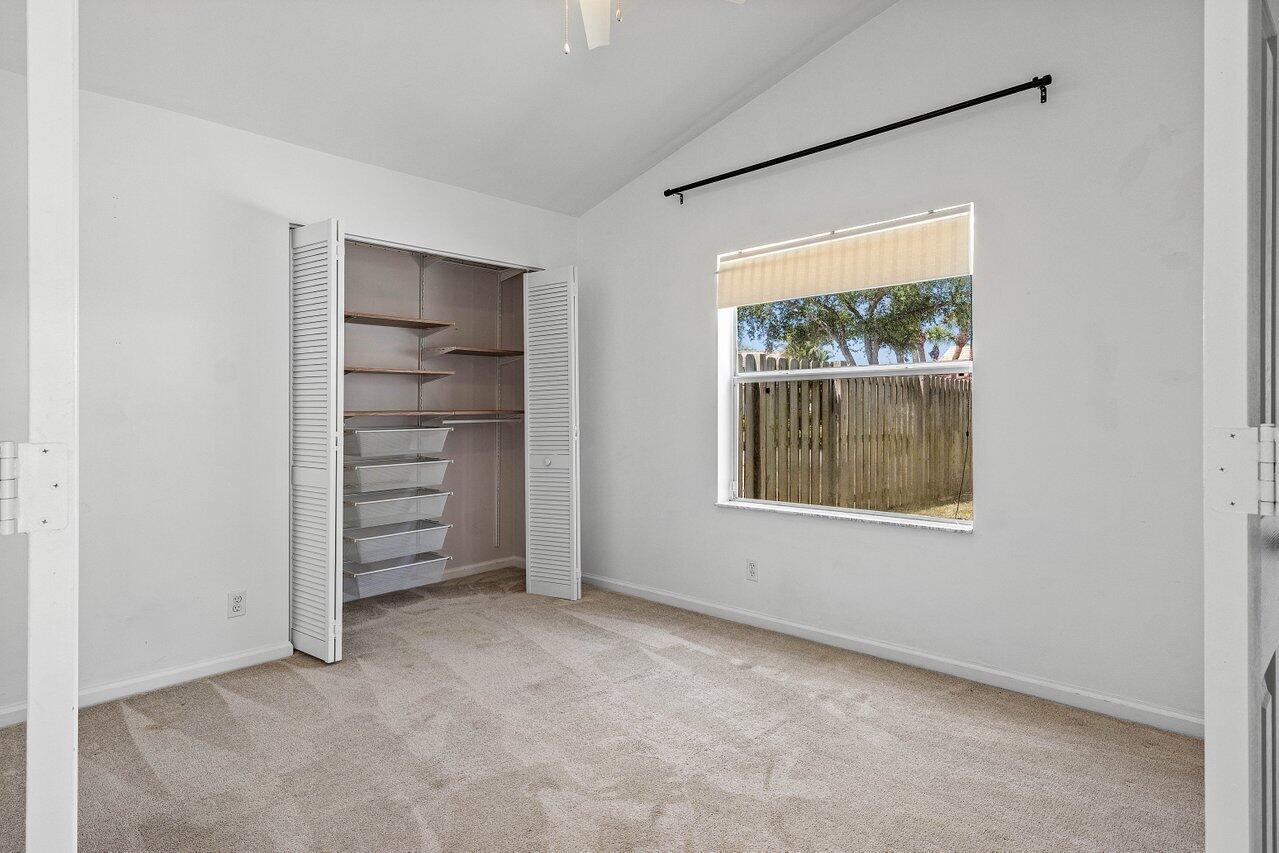 3803 S Lancewood Place