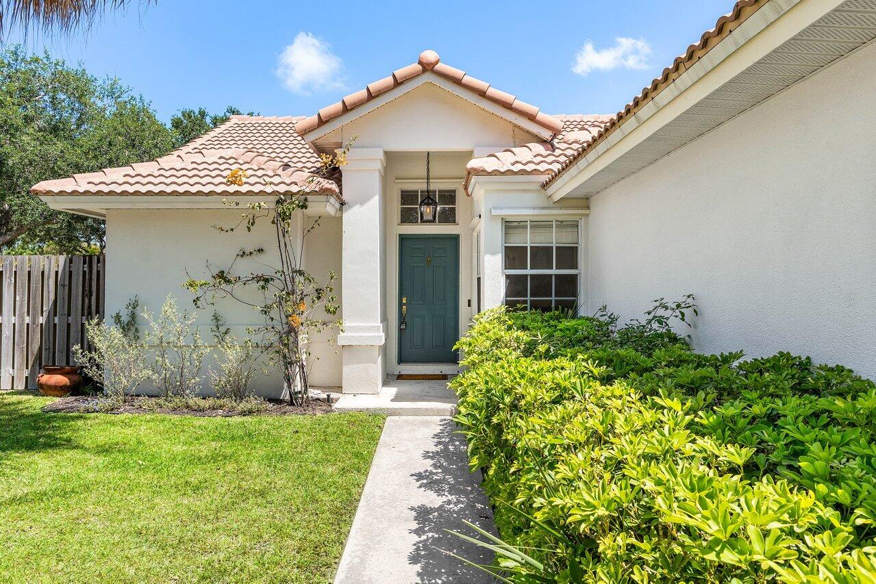 3803 S Lancewood Place