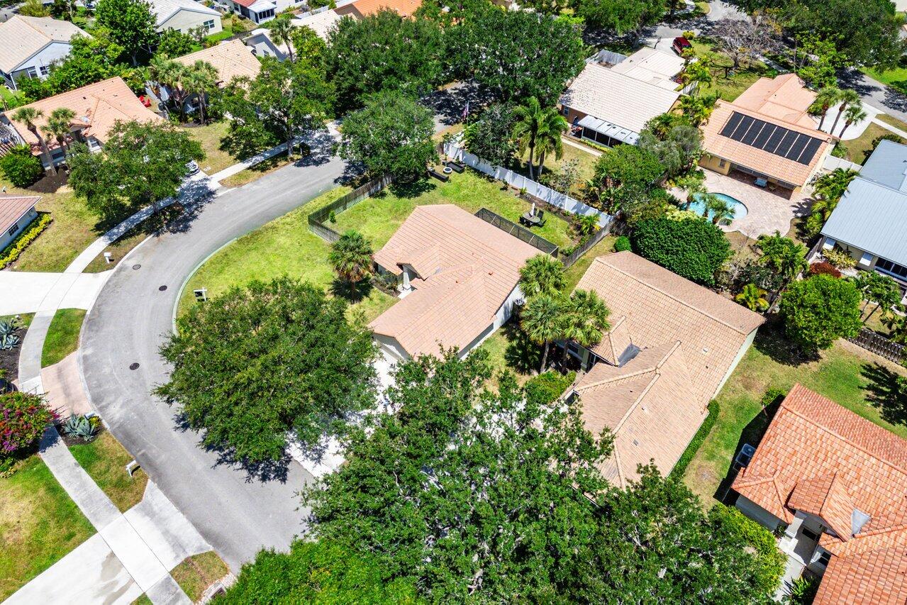 3803 S Lancewood Place