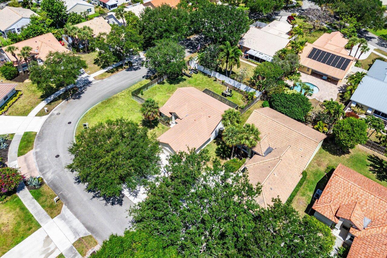 3803 S Lancewood Place