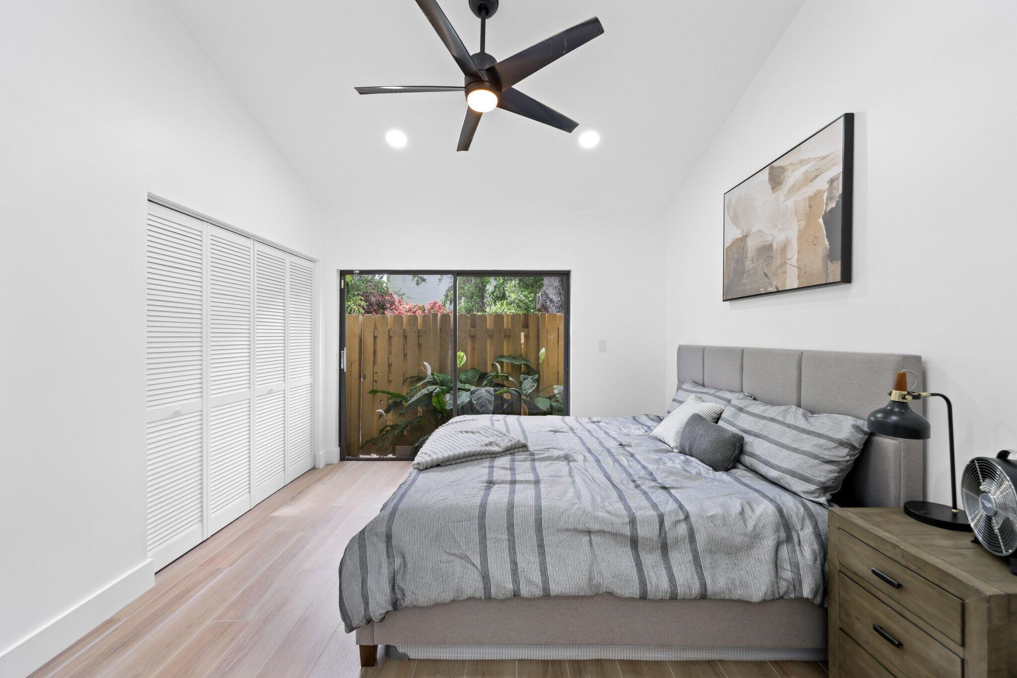 1400 NW 9th Avenue E-34