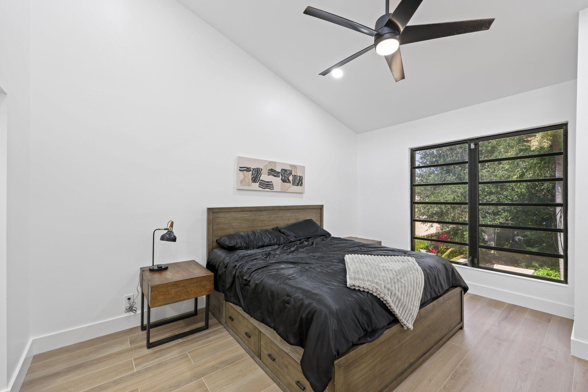 1400 NW 9th Avenue E-34