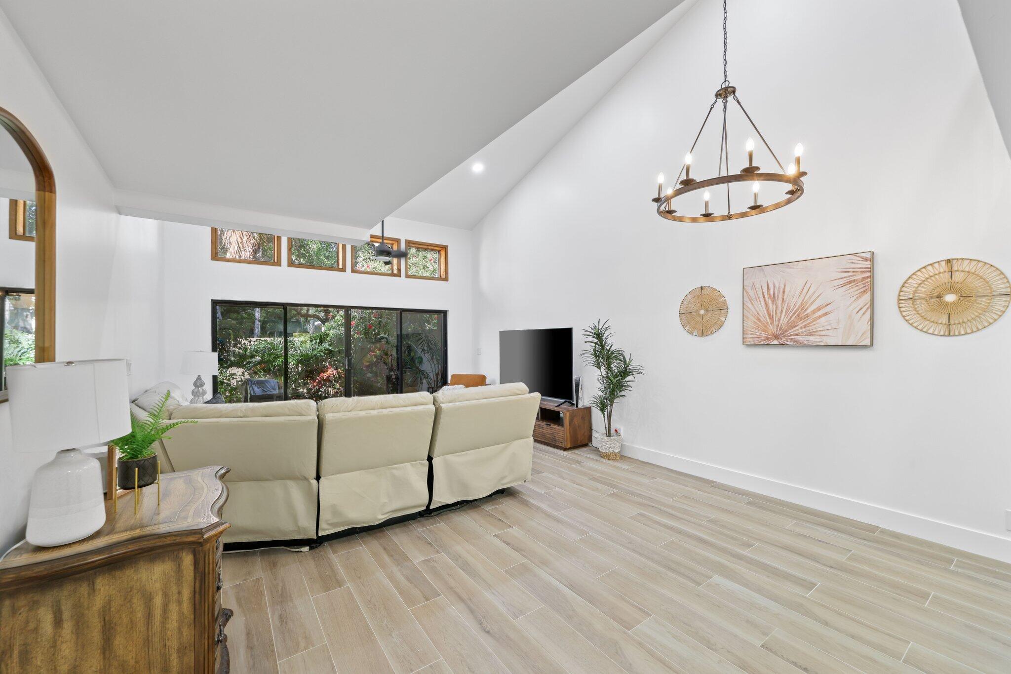 1400 NW 9th Avenue E-34