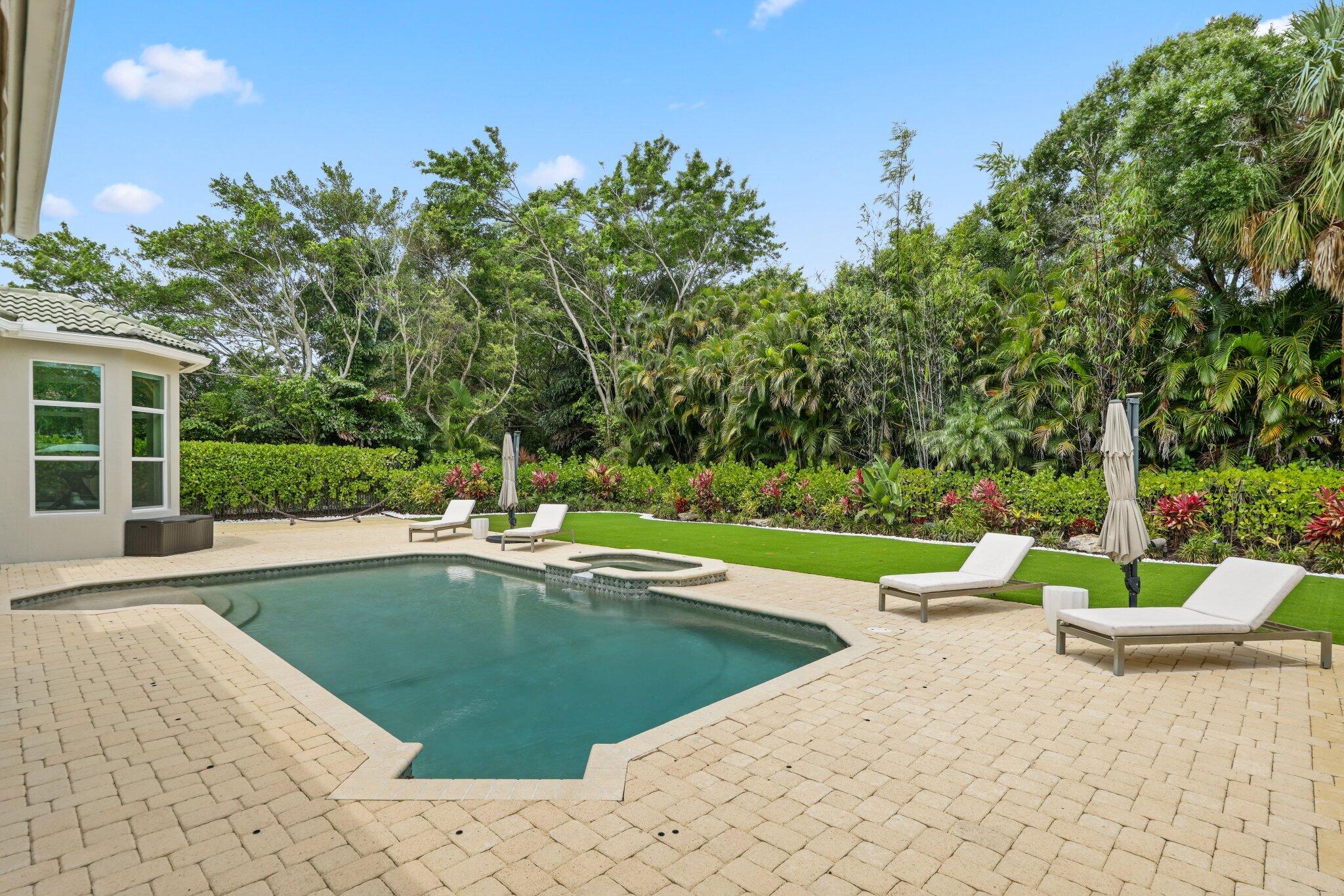 7815 Fairway Lane
