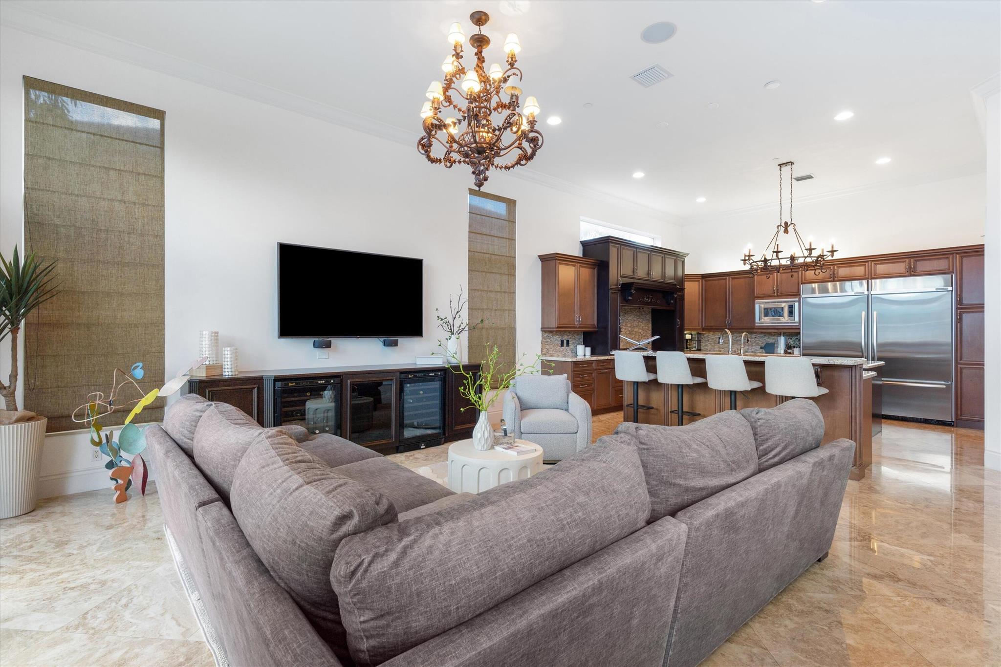 932 Banyan Drive