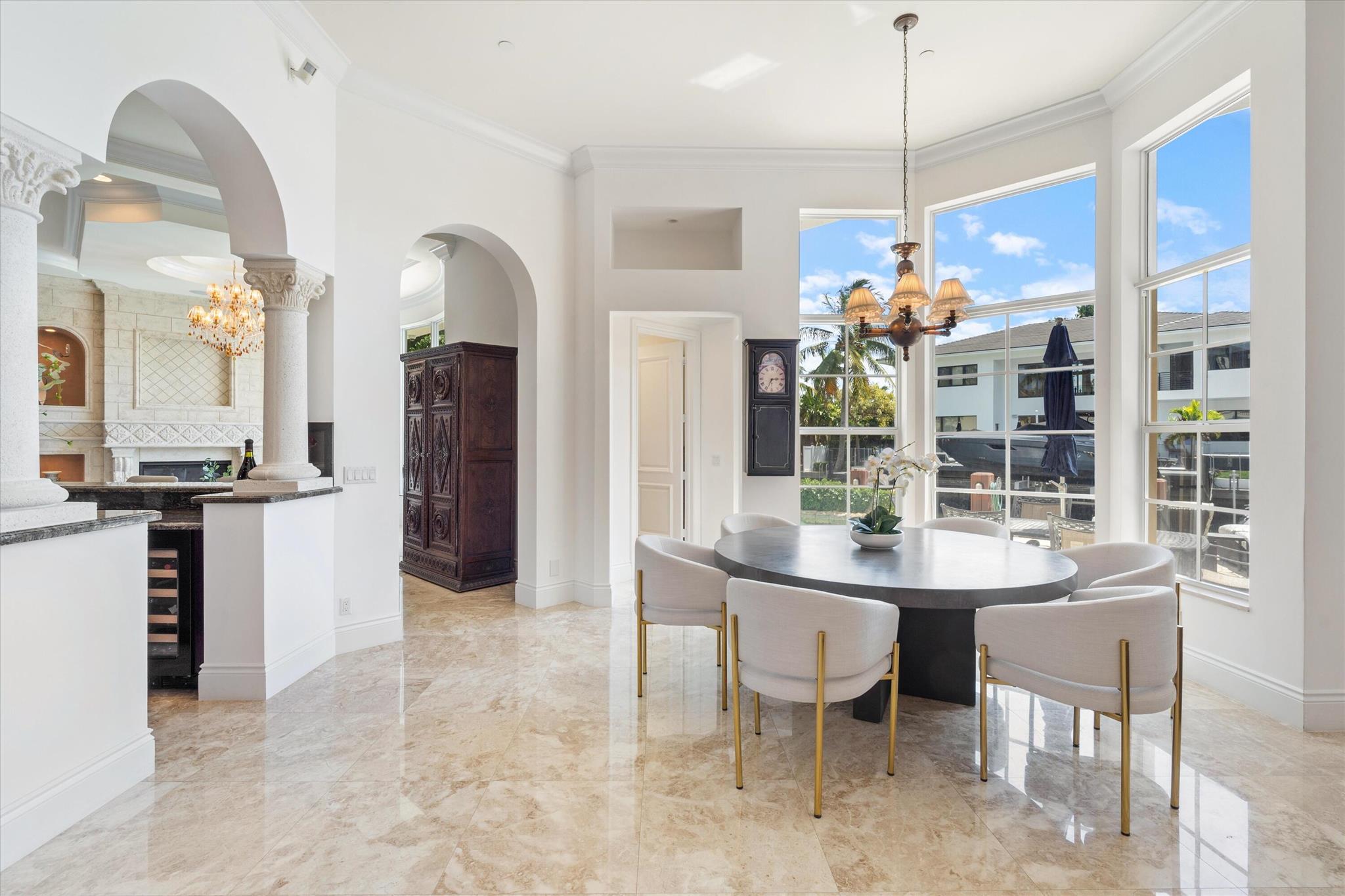 932 Banyan Drive