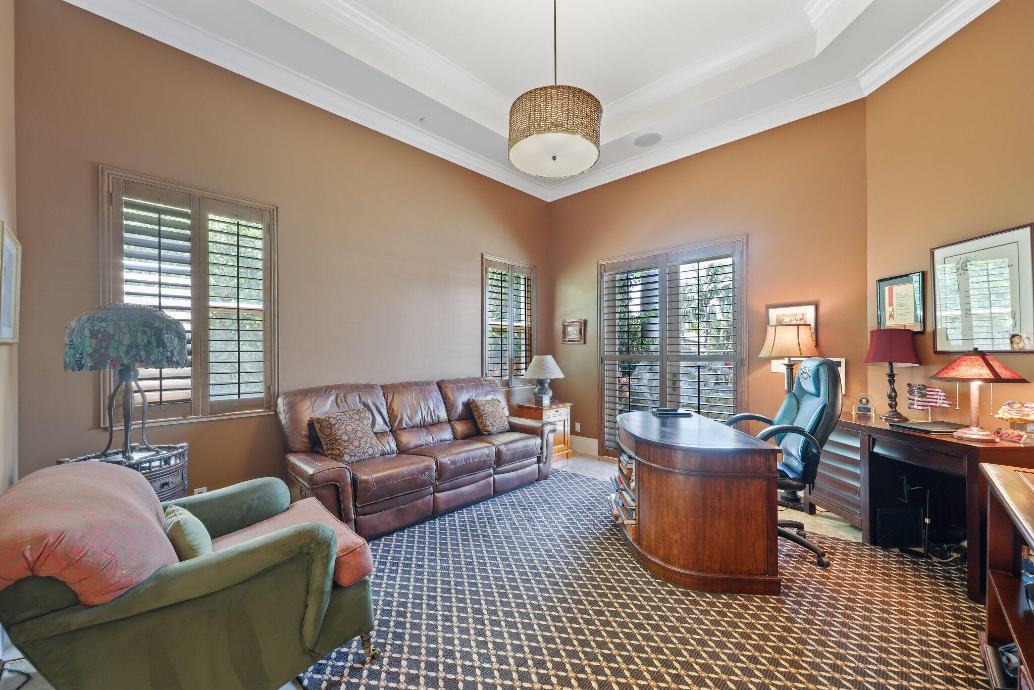 932 Banyan Drive